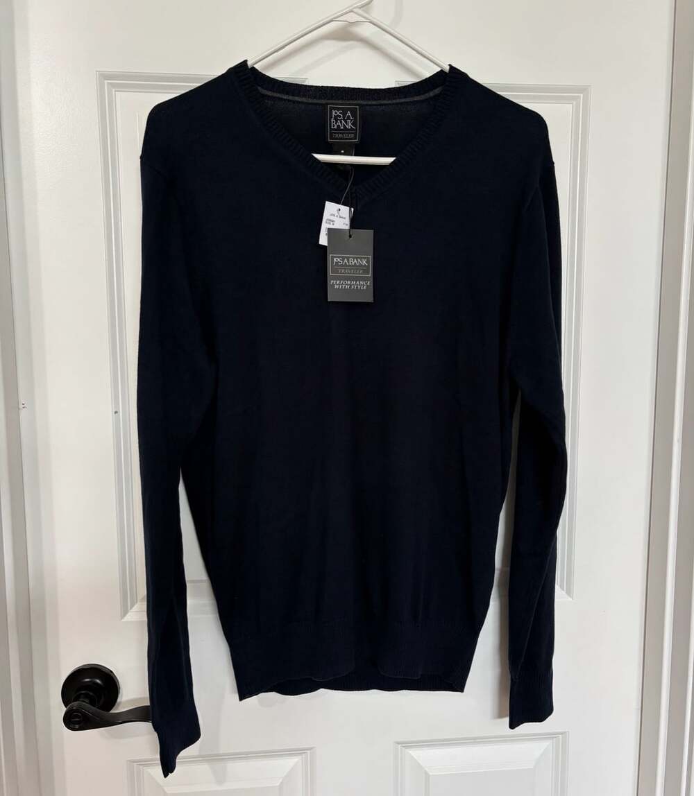 Jos. A. Bank Traveler Navy V-Neck Sweater Men’s Medium NWT